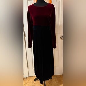 Vintage Rich Velvet  Maggy London Burgundy and Black Long Sleeve Dress Size Lg